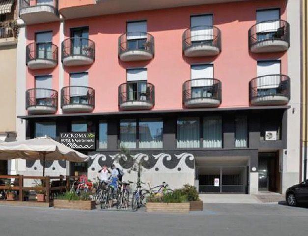 Lacroma Bio Hotel & Apartments Grado Exterior photo